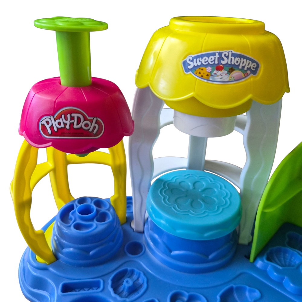 Play-Doh Sweet Shoppe Frosting Fun Bakery Playset - Picture 8 of 8